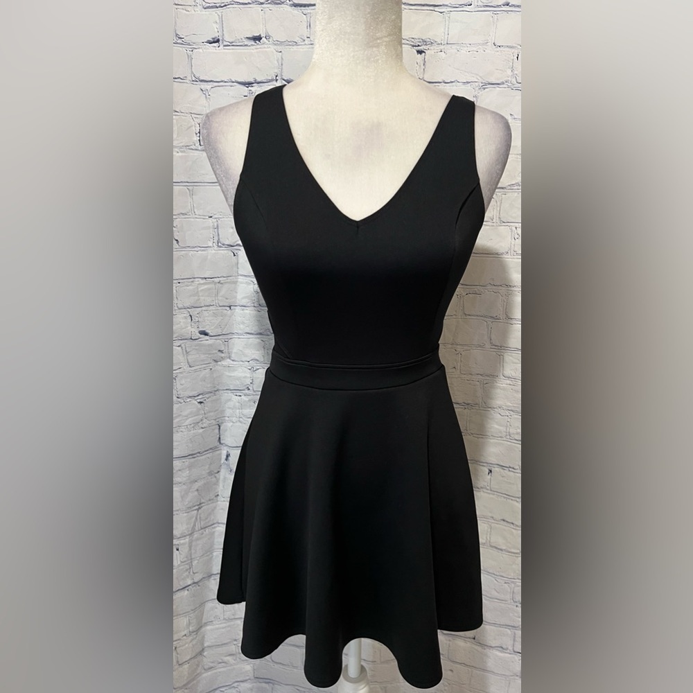 Abercrombie & Fitch Black dress Mesh Sides And Zipper Back Size Small